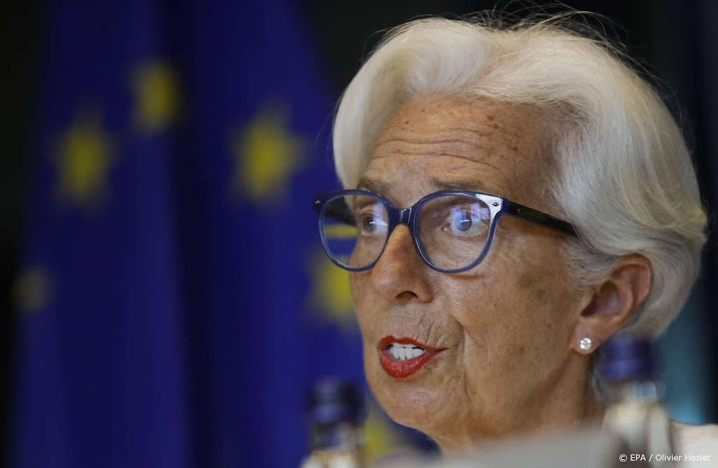 ECB-baas Lagarde tekent formeel eurolidmaatschap Kroatië