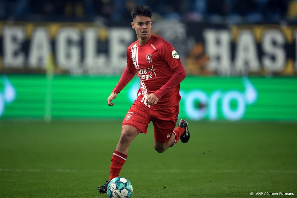 Verdediger Hilgers langer bij FC Twente 