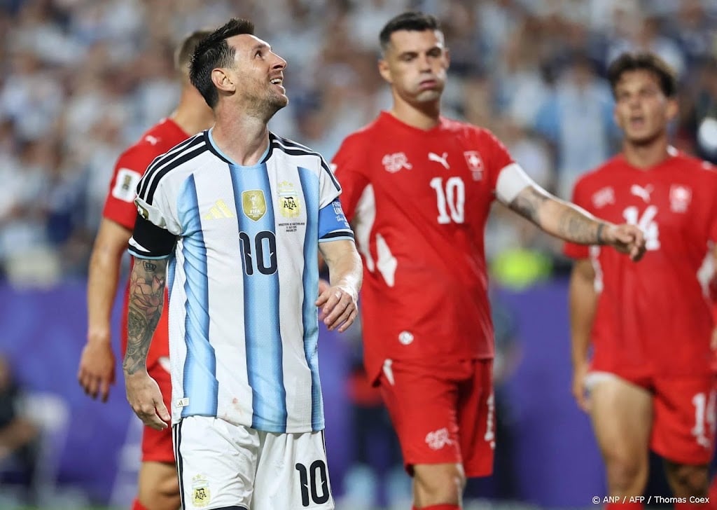 Argentinië klopt Zwitsers en treft Engeland voor plaats in finale
