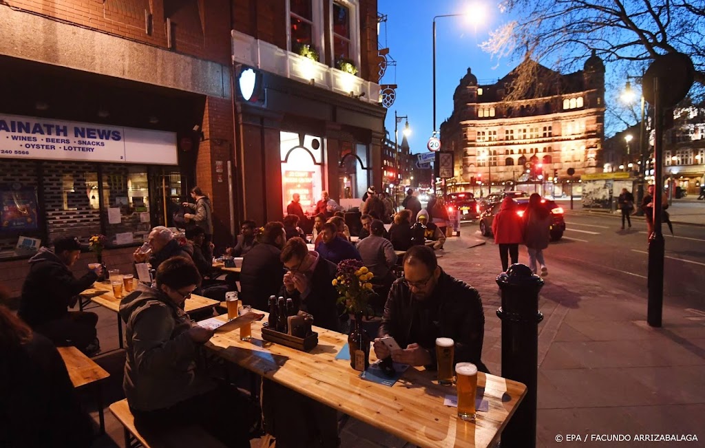 Britse economie groeide harder door horeca en medische zorg