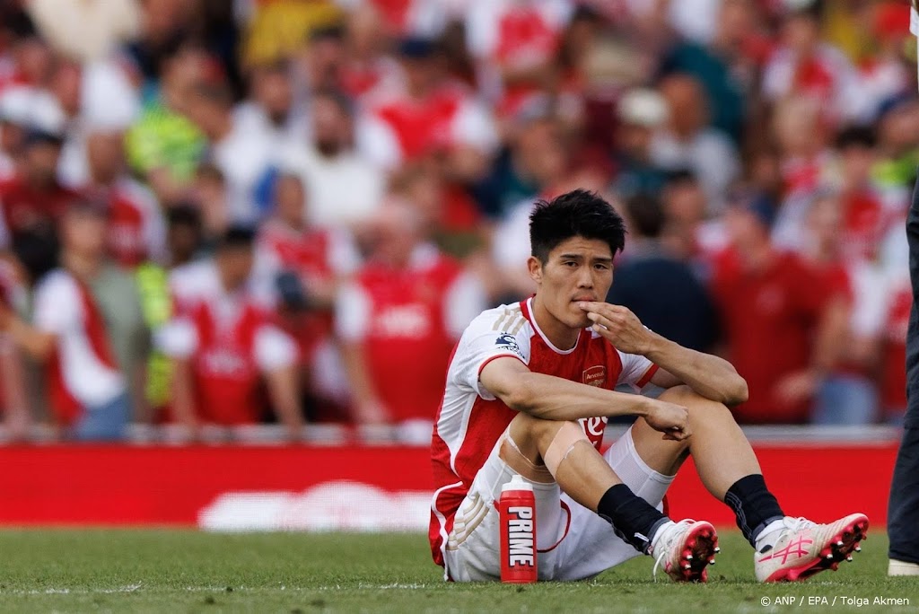 Arsenal moet geblesseerde Tomiyasu weken missen   