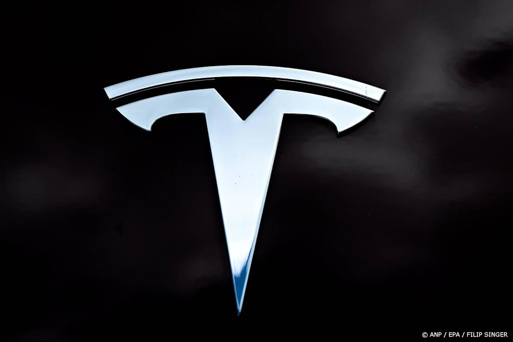 Tesla lager op afwachtend Wall Street 