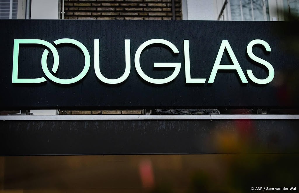 Douglas voelt scherpe concurrentie en ziet resultaten flink dalen