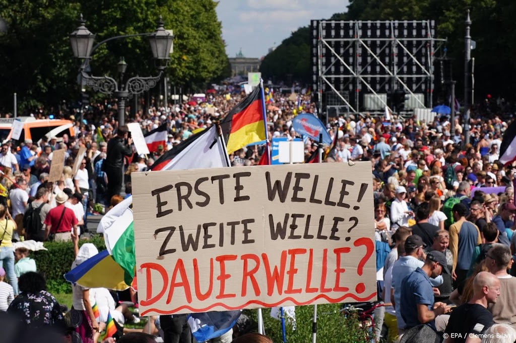 Duitsers weer de straat op tegen coronamaatregelen