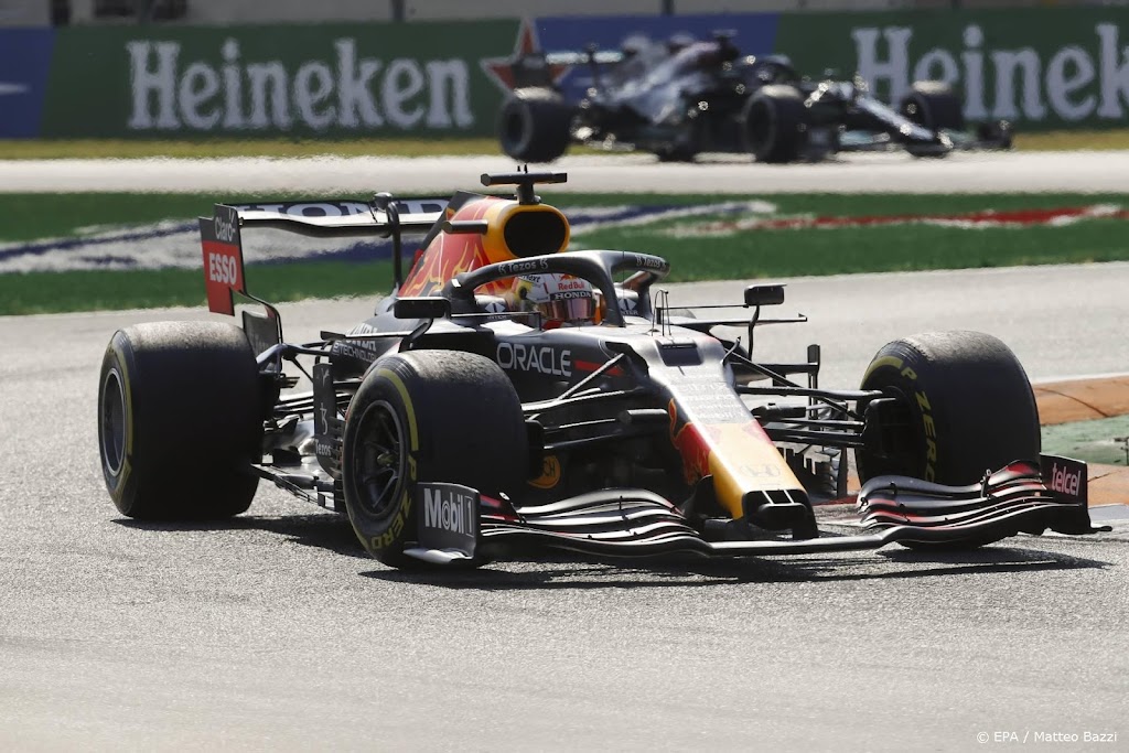 Verstappen en Hamilton botsen op Monza en vallen uit