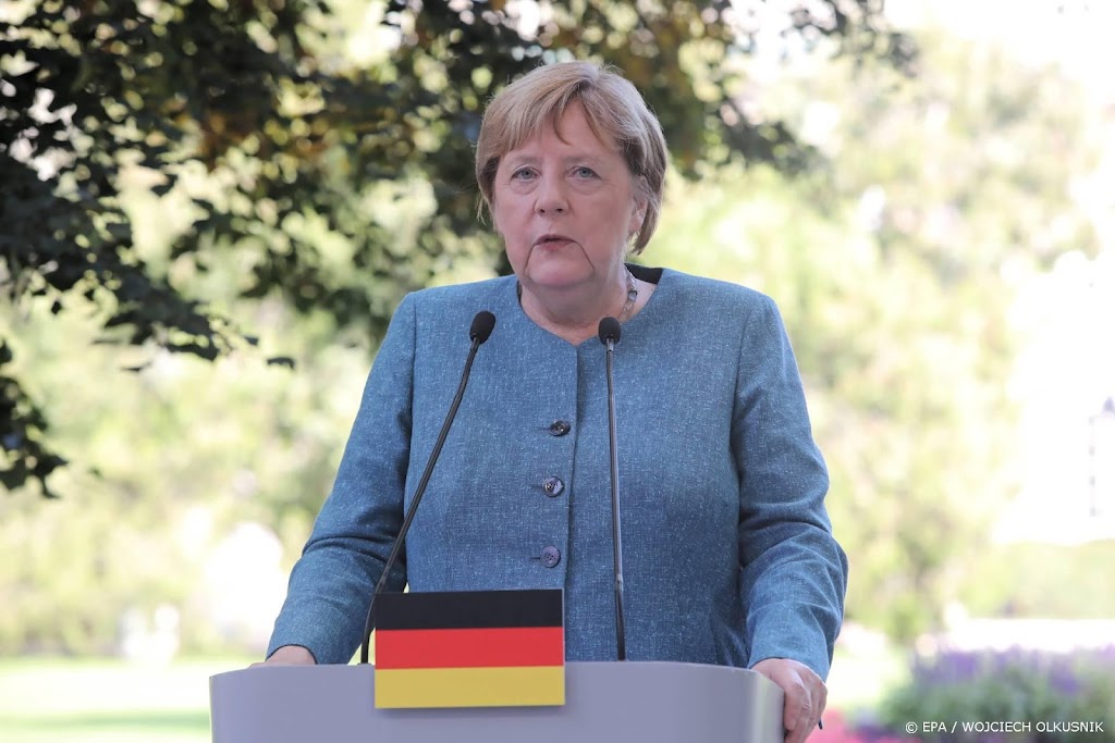 Merkel roept Duitsers op zich te laten vaccineren