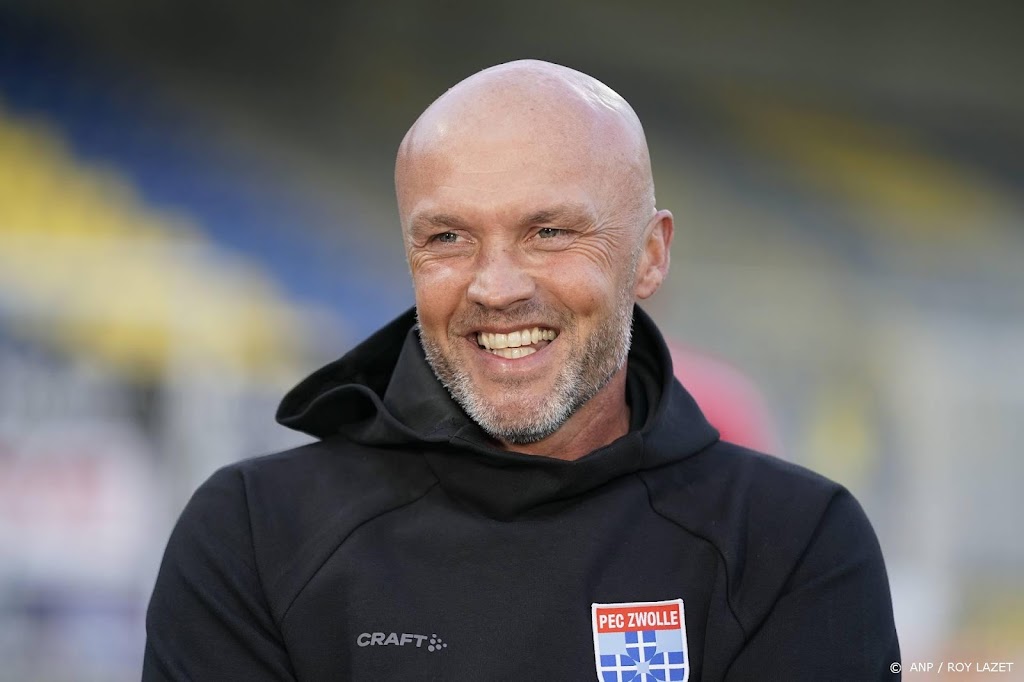 PEC Zwolle alleen op kop in eerste divisie