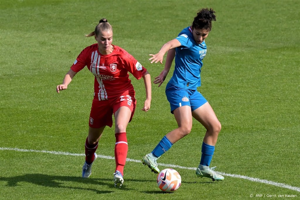 Bondscoach Jonker selecteert Twente-speelster Auée voor Oranje