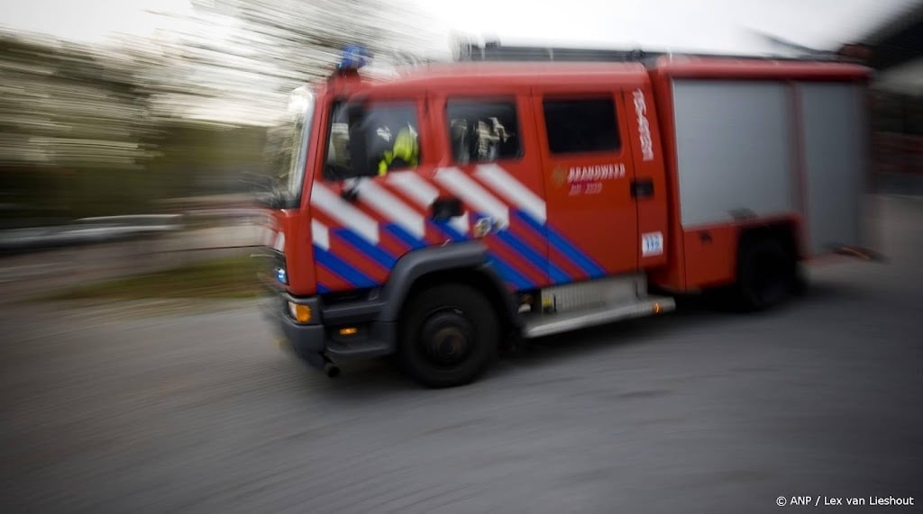 Uitslaande brand aan de Elfde Wijk in Rheezerveen