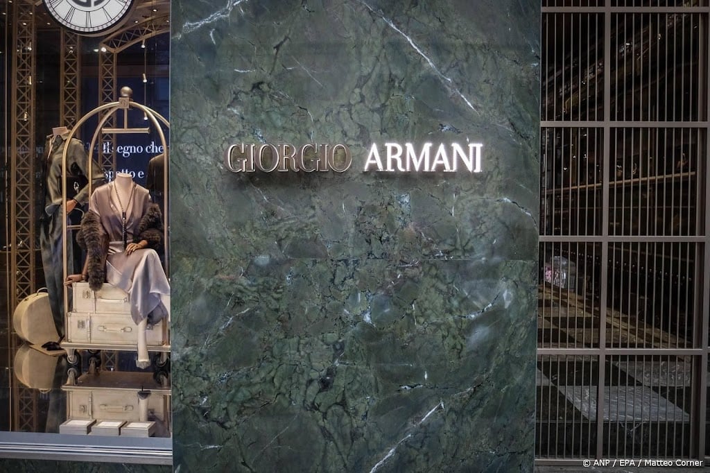 Armani noemt LVMH, Essilor en L'Oréal als kopers in testament
