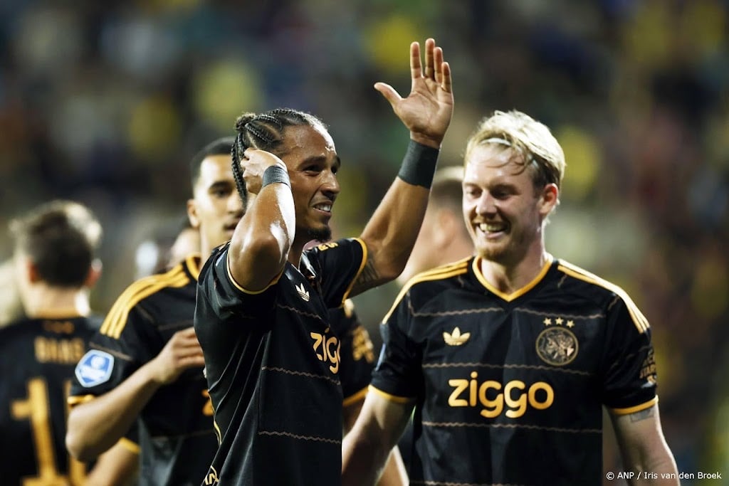 Kehrer helpt Ajax bij basisdebuut met doelpunt langs Fortuna