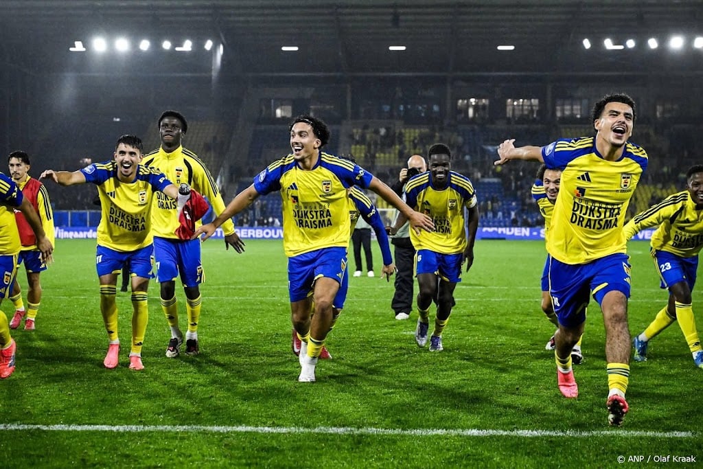 Cambuur boekt tegen zwak NEC eerste competitiezege: 3-0