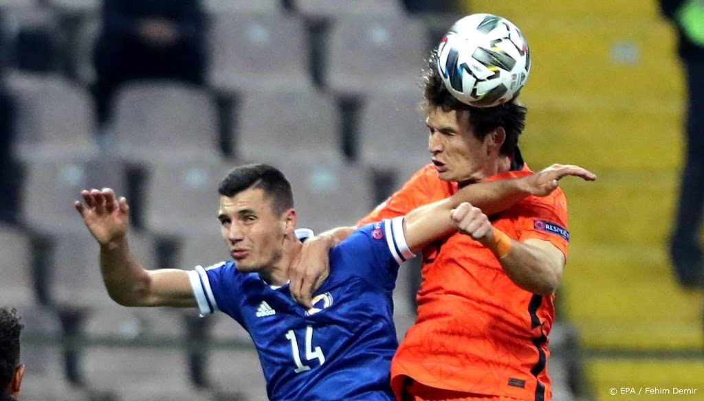 Geschorste De Roon verlaat trainingskamp Oranje