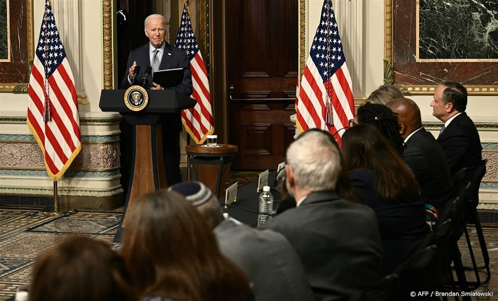 Biden maakt curieuze vergissing over foto's van onthoofde baby's