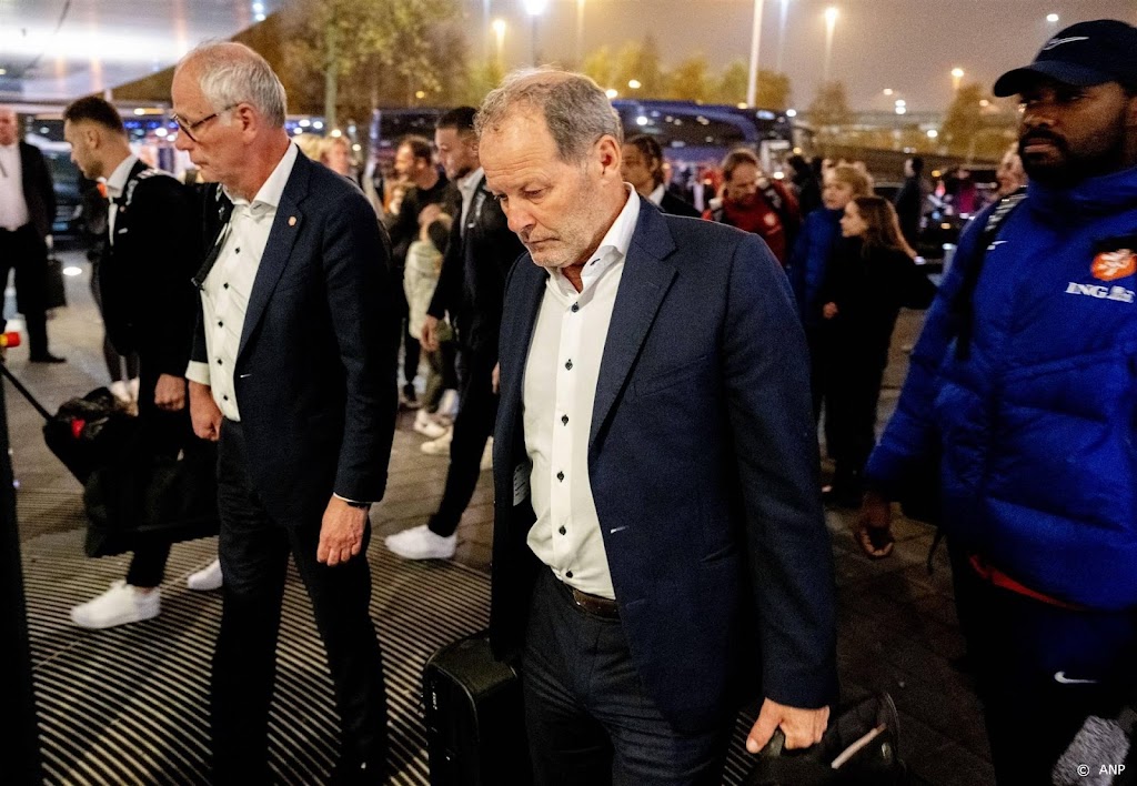 Danny Blind sluit terugkeer in een functie bij Ajax niet uit 