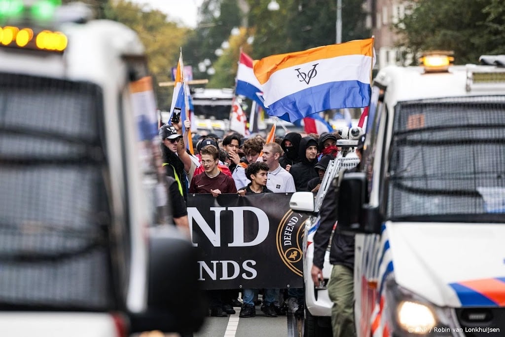 Tientallen aanhoudingen in Amsterdam na anti-immigratieprotest