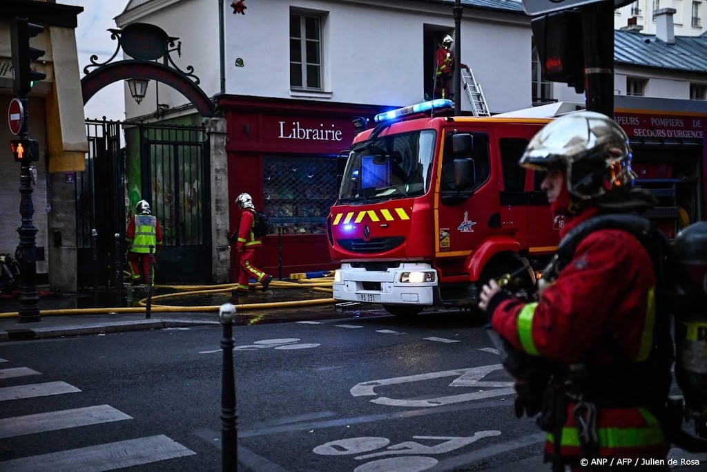 Oudste overdekte markt Parijs verwoest door brand
