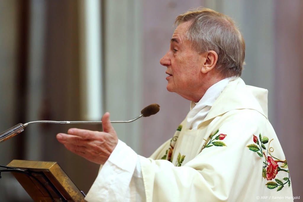 Paus eert priester Antoine Bodar met benoeming tot zijn kapelaan