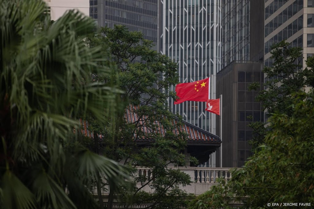 China veroordeelt massaal vertrek oppositie Hongkong