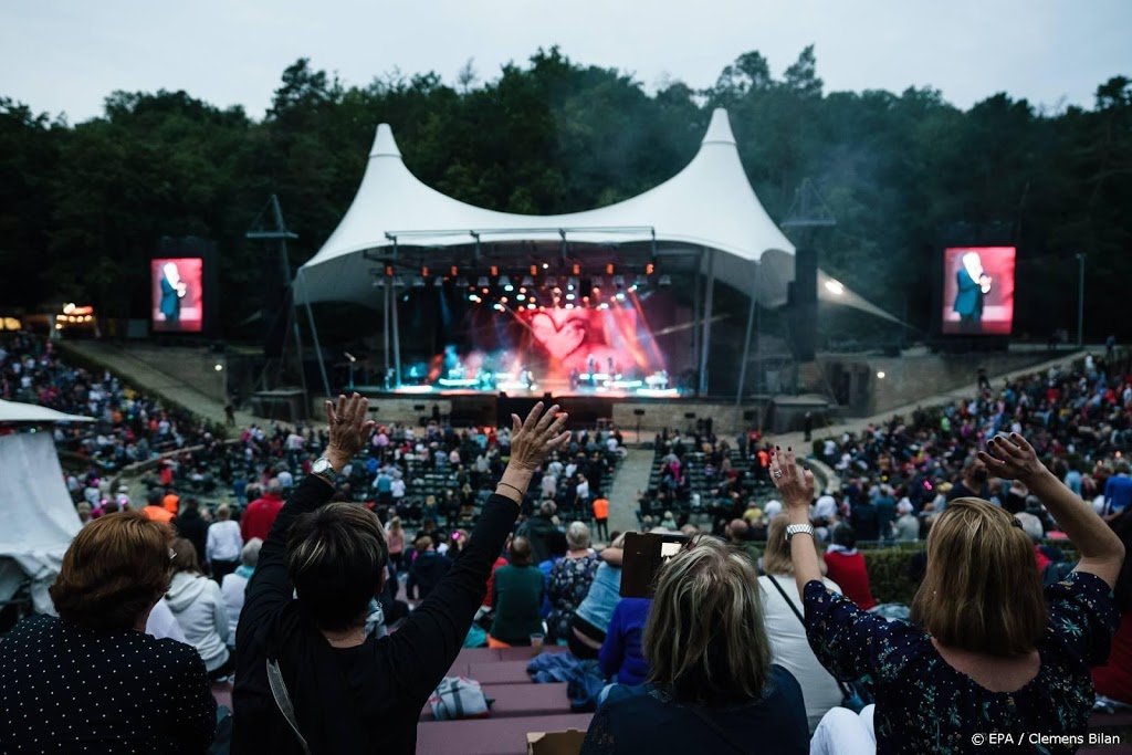 'Fans moeten bewezen coronavrij zijn bij bezoek evenementen'