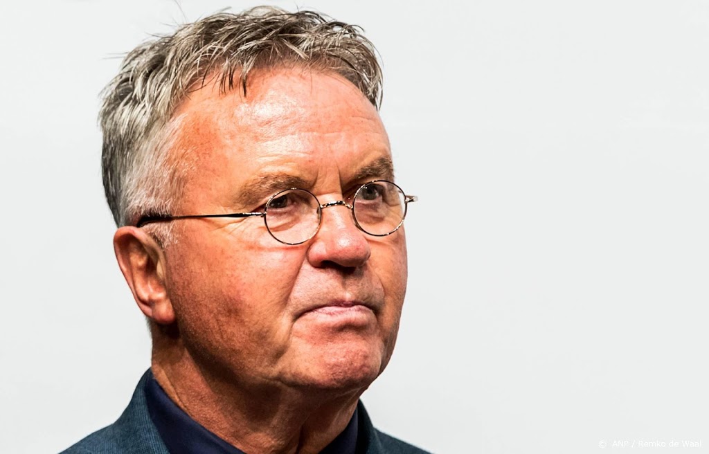 Hiddink officieel aan de slag op Curaçao na akkoord met Bicentini
