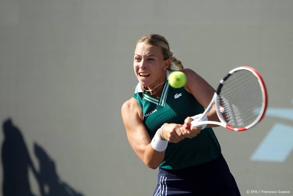 Kontaveit plaatst zich bij WTA Finals voor halve eindstrijd