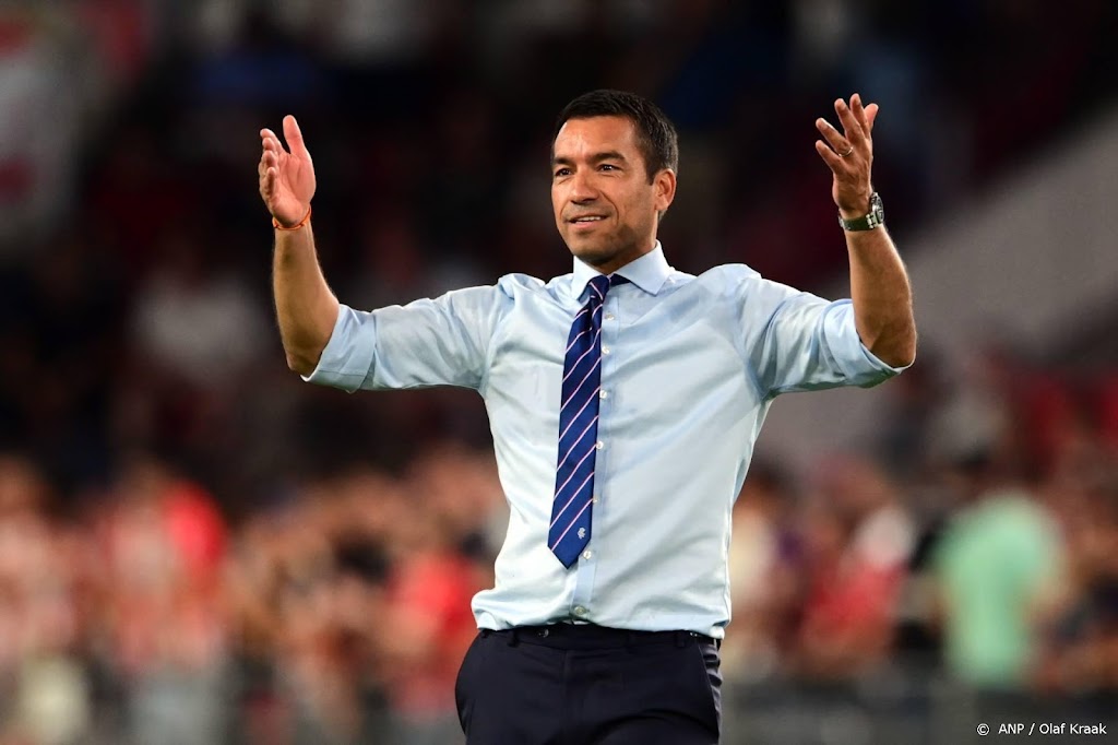 Van Bronckhorst houdt vertrouwen na nieuw puntenverlies 