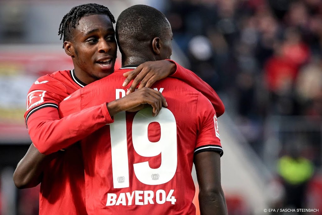 Derde zege op rij voor Leverkusen met Frimpong