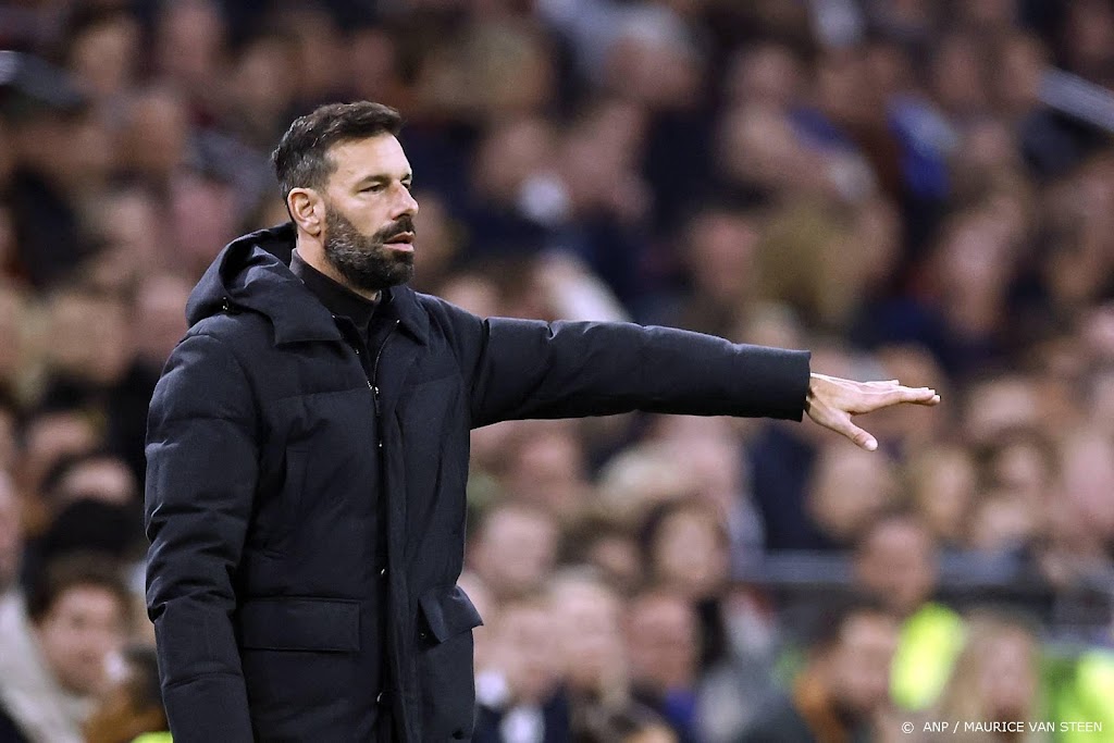 PSV speelt tegen AZ met dezelfde basisploeg als tegen Ajax