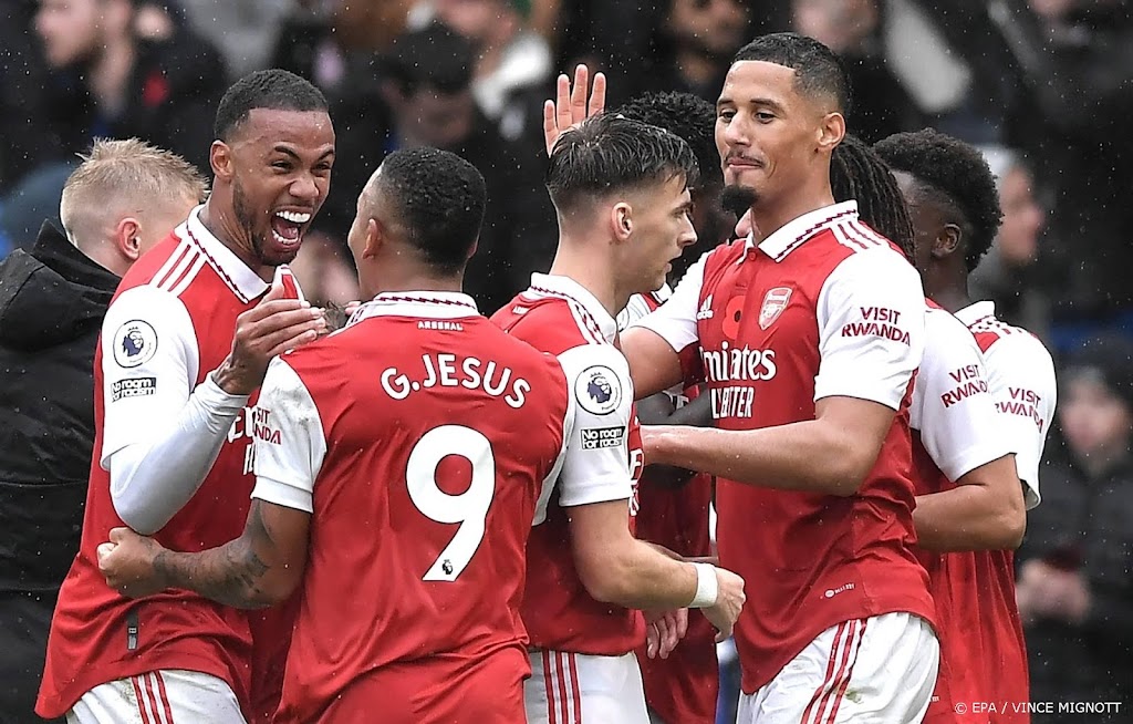 Koploper Arsenal klopt Wolverhampton en loopt verder uit