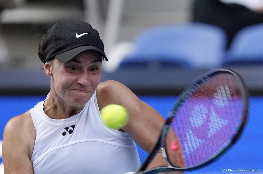 Tennisster Kalinina brengt Oekraïne op voorsprong met zege op Rus