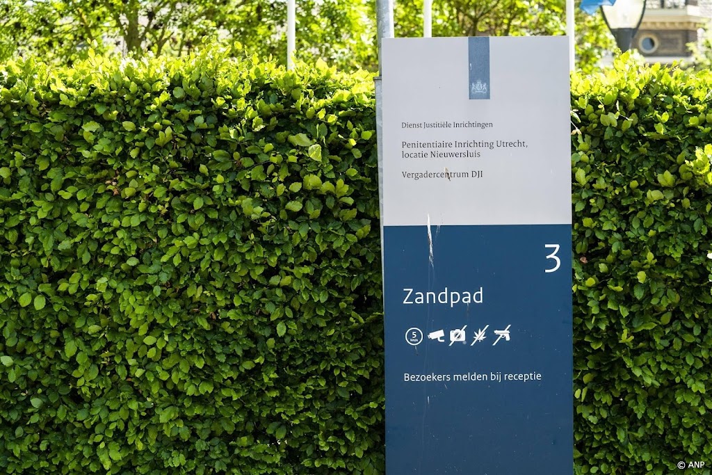 Bewaker vrouwengevangenis ontkent aanranding vrouwen