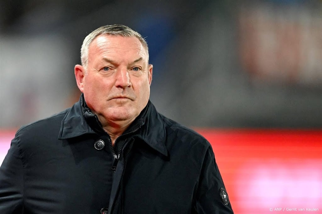 Trainer Jans verlengt contract bij FC Utrecht tot zomer van 2026