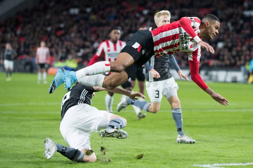 PSV met gelijkspel (1-1) richting Feyenoord