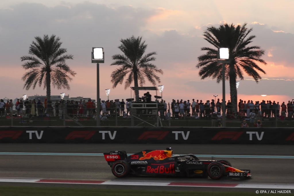 Verstappen dankt teamgenoot Pérez: Checo is een legende