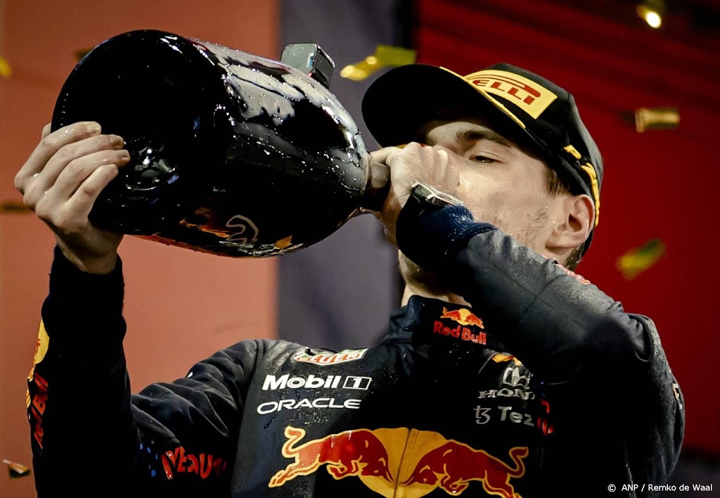 Verstappen had in laatste ronde 'vreselijke' kramp in zijn been 