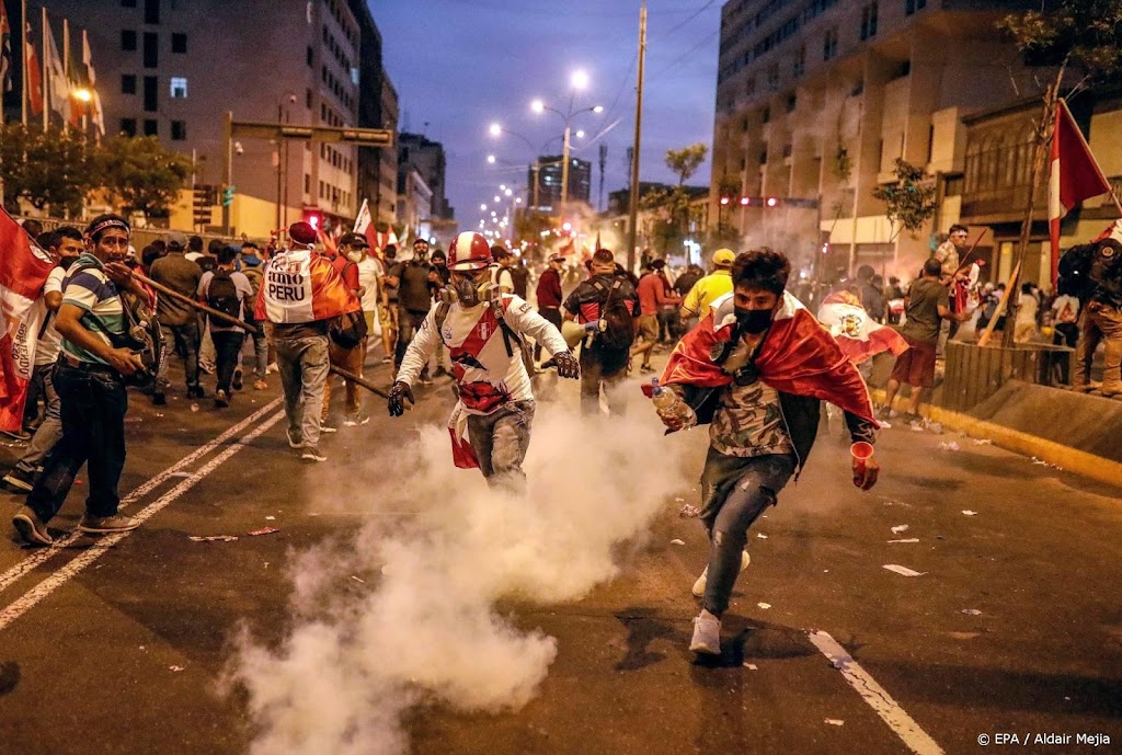 President Peru kondigt vervroegde verkiezingen aan