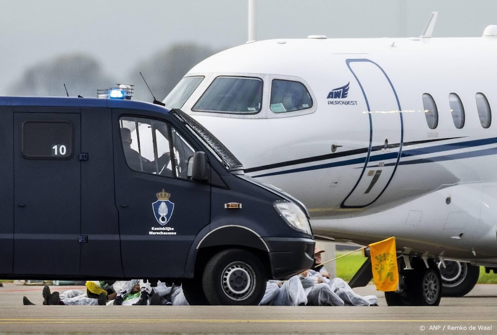 OM: Identiteit deel opgepakte klimaatactivisten Schiphol onbekend