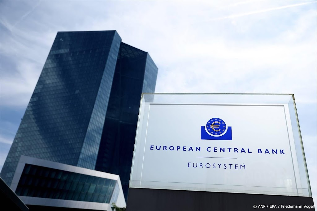 Beurshandel op Damrak in teken rentebesluit ECB