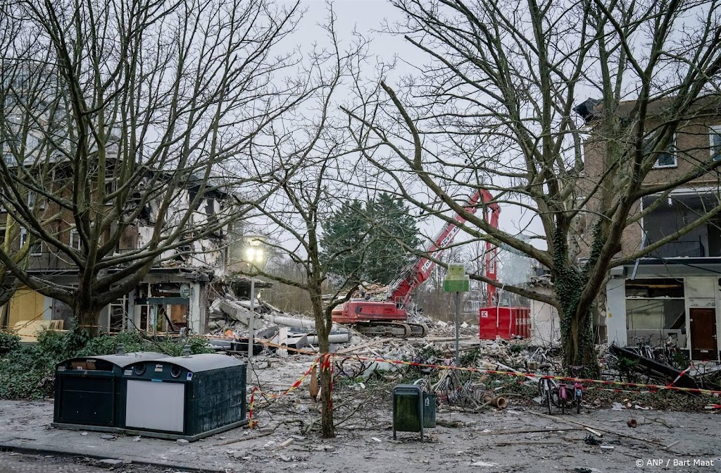 Politieonderzoek nog gaande aan Tarwekamp, puin wordt geruimd 