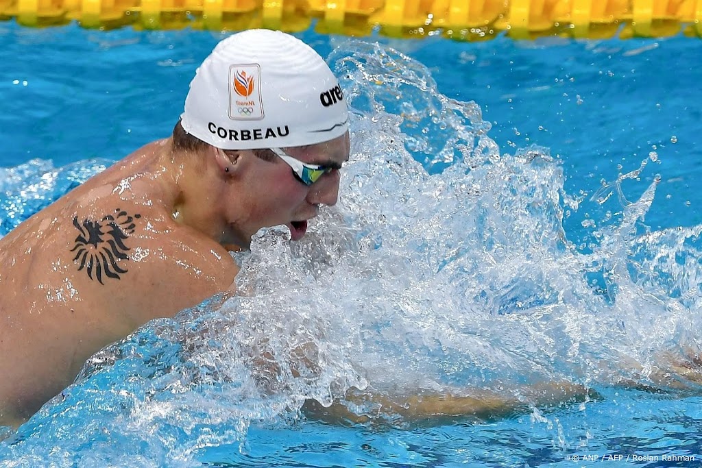 Corbeau buiten medailles op 100 meter schoolslag WK zwemmen