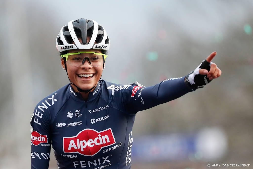 Veldrijdster Alvarado start op WK bij elitevrouwen