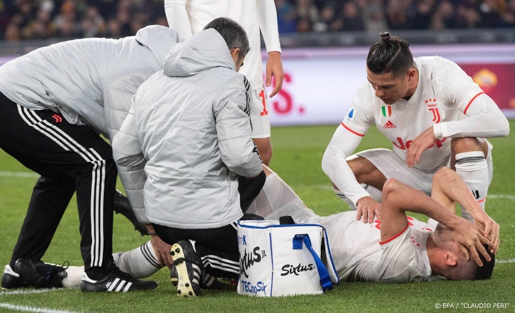 Verdediger De Ligt ziet concurrent met blessure wegvallen