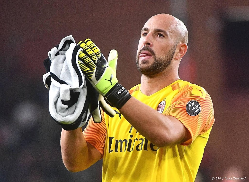 Aston Villa huurt ervaren doelman Reina (37) van AC Milan