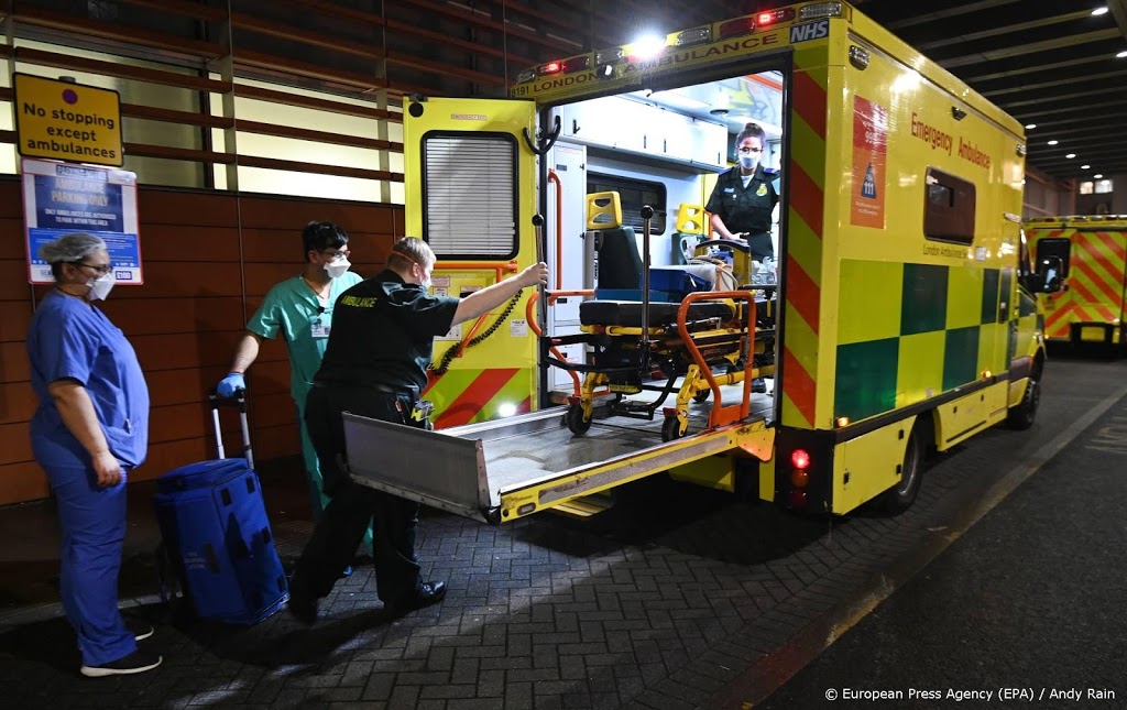 'Britse coronapatiënten naar hotel door tekort ziekenhuisbedden'