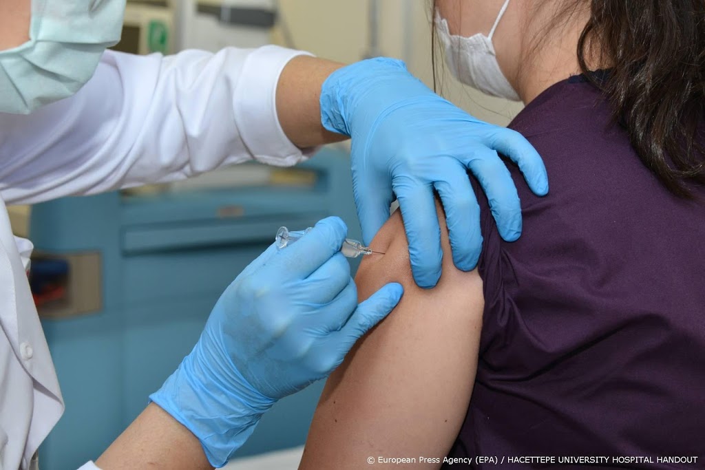 Turkije begint massa-inenting met Chinees vaccin