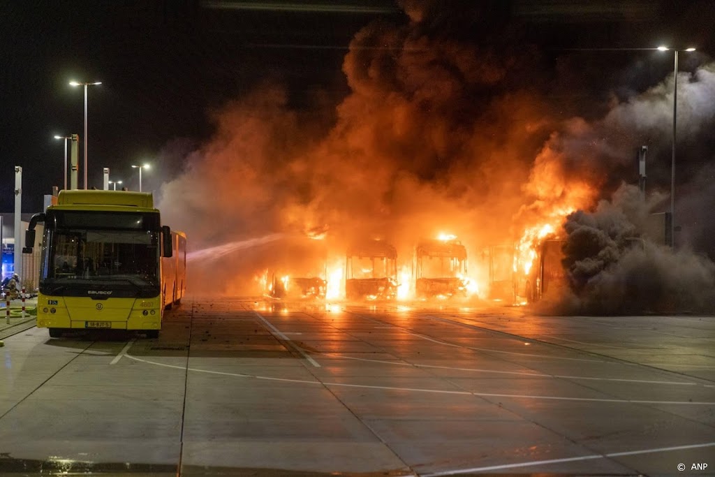 Brand in busstalling Utrecht: flinke schade en uitval buslijnen