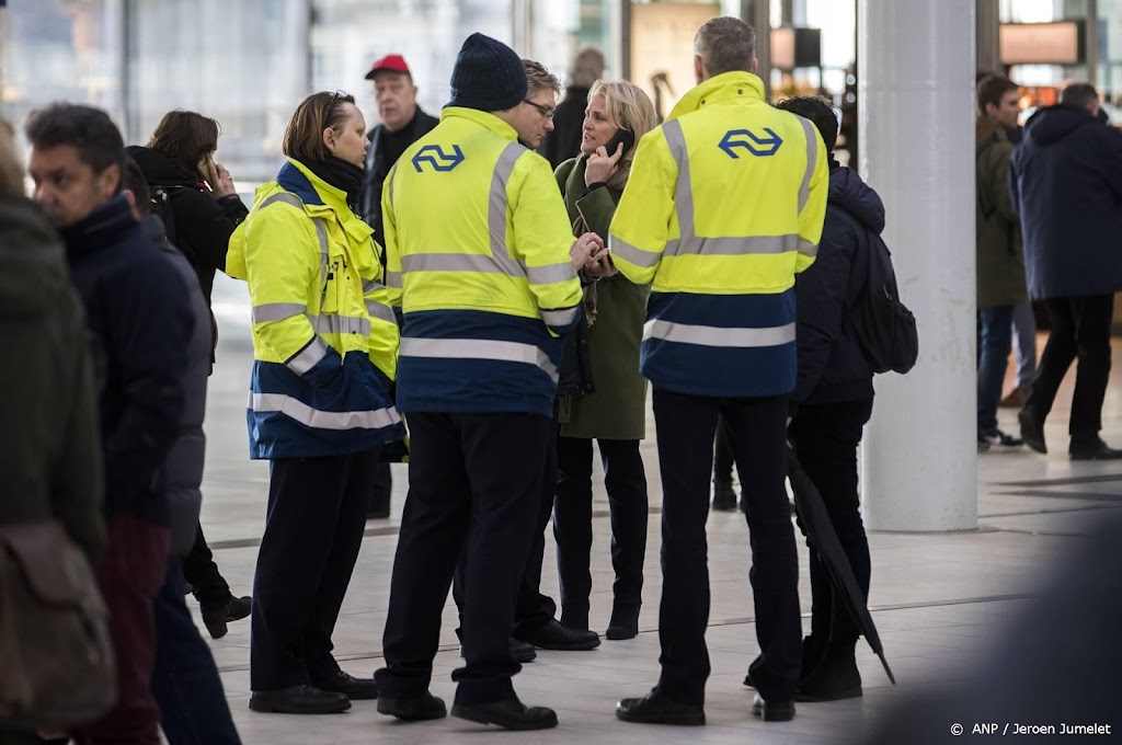 Rover: NS schoot tekort bij informatievoorziening gestrande trein