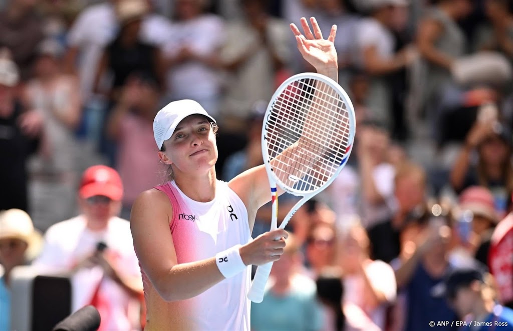 Swiatek met moeite naar tweede ronde Australian Open