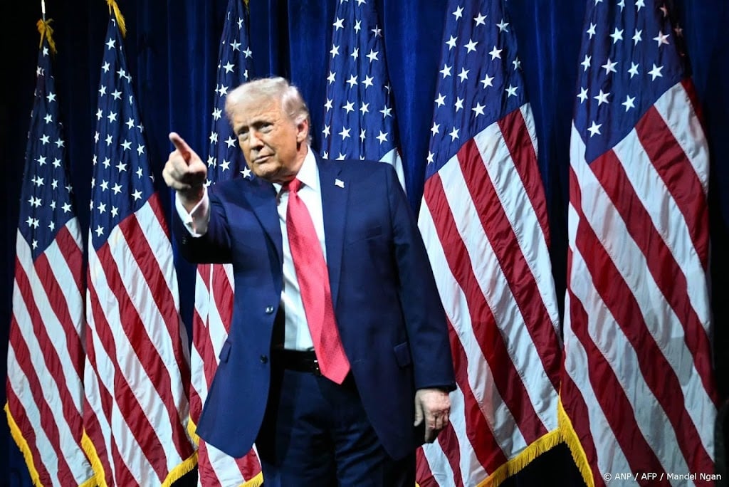 Trump over Iran: blijf demonstreren, hulp is onderweg